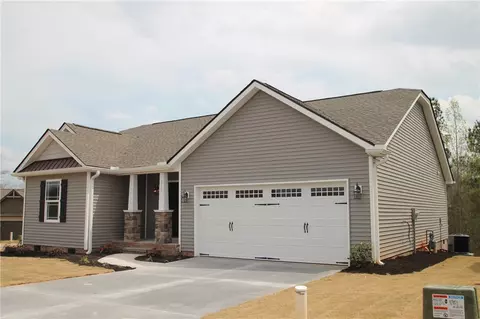 210 N Stonegate Dr, Seneca, SC 29678 photo 4