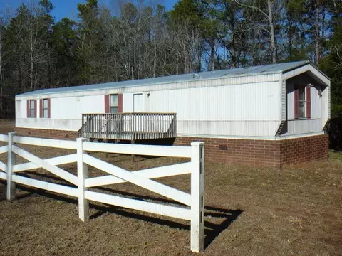 229 Forest Ln, Starr, SC 29684 photo 1