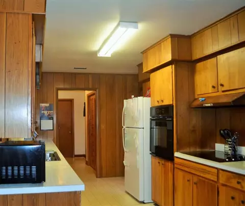 105 Pineview Dr, Liberty, SC 29657 photo 4