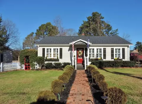 113 Daniel Ave, Seneca, SC 29678 photo 2