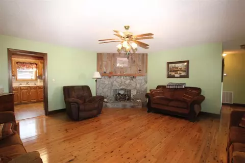 113 Stone Dr, Pelzer, SC 29669 photo 9