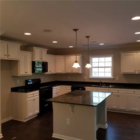 620 Brock St, Central, SC 29630 photo 2
