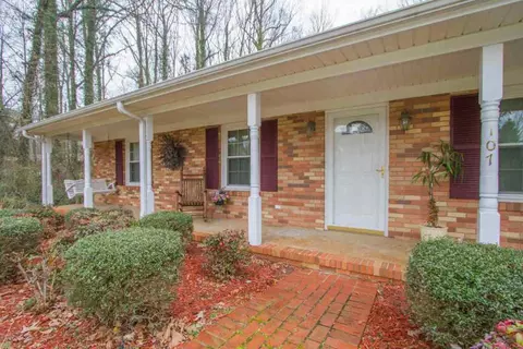 107 Sabra Dr, Easley, SC 29642 photo 2