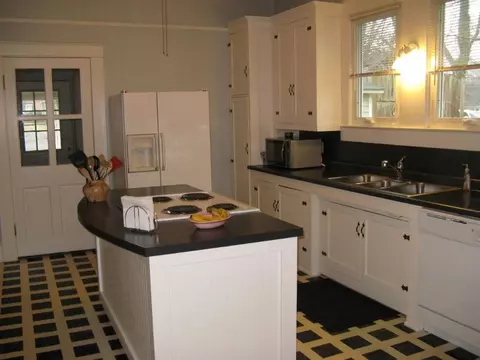 717 E Calhoun St, Anderson, SC 29621 photo 6