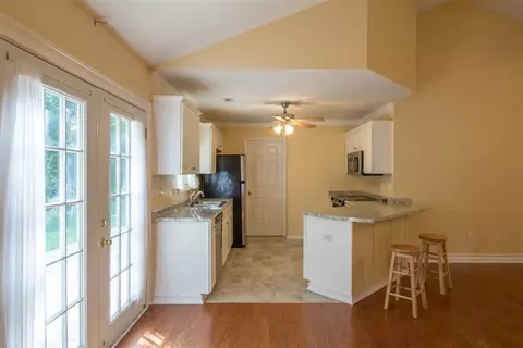 602 Brock St, Central, SC 29630 photo 8