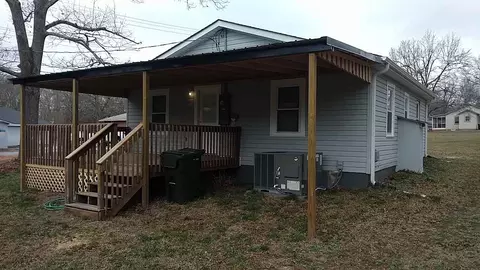 15 Pruitt St, Honea Path, SC 29654 photo 3