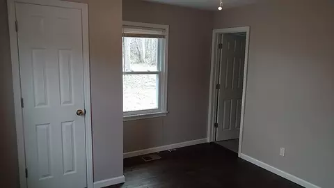 15 Pruitt St, Honea Path, SC 29654 photo 9