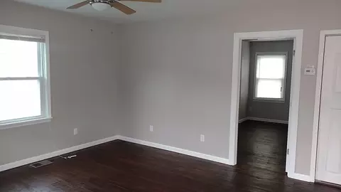 15 Pruitt St, Honea Path, SC 29654 photo 5