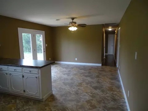 21 Gray Dr, Williamston, SC 29697 photo 5