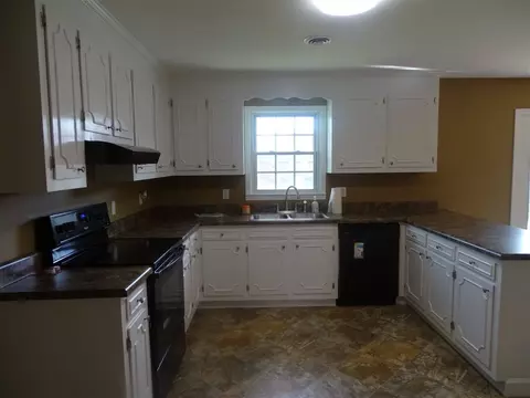 21 Gray Dr, Williamston, SC 29697 photo 2