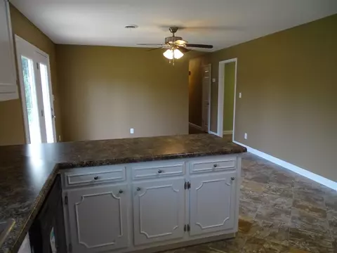 21 Gray Dr, Williamston, SC 29697 photo 3