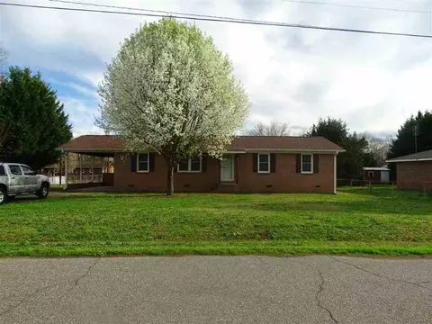 21 Gray Dr, Williamston, SC 29697 photo 1