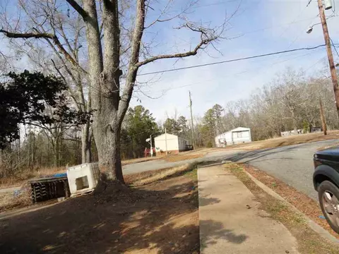 405 Kay St, Honea Path, SC 29654 photo 2