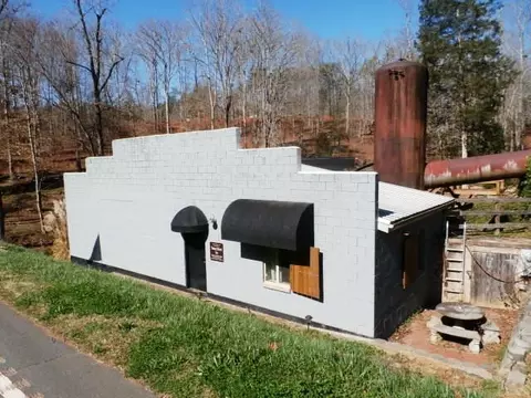 774 Old Seneca Rd, Central, SC 29630 photo 2