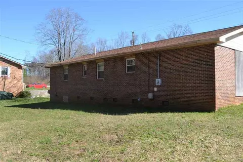 322 Tribble St, Honea Path, SC 29654 photo 3