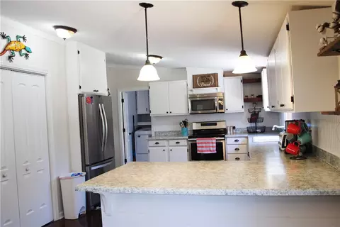 1018 Meaders Ln, Honea Path, SC 29654 photo 5