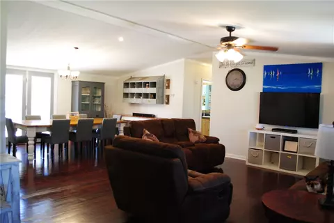 1018 Meaders Ln, Honea Path, SC 29654 photo 2