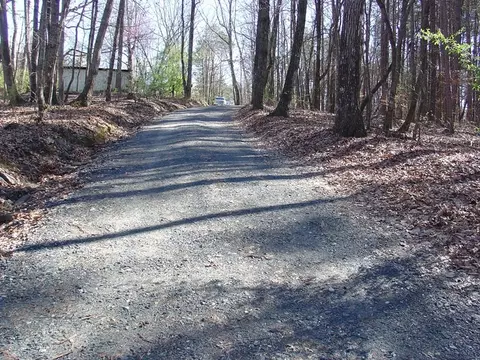 288 Edwards Dr, Toccoa, GA 30577 photo 3