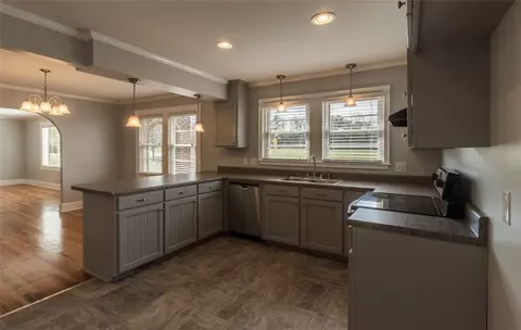 718 N Main St, Honea Path, SC 29654 photo 2