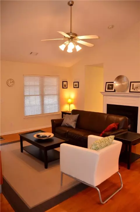 161 Grand Oak Cir, Pendleton, SC 29670 photo 4