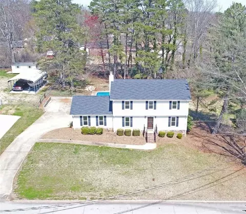 300 Longview Ter, Easley, SC 29642 photo 1