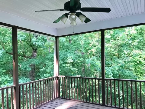 303 Falling Leaf Ct, Seneca, SC 29672 photo 11