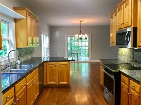 303 Falling Leaf Ct, Seneca, SC 29672 photo 2