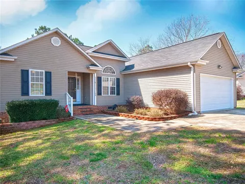 125 Jester Ct, Williamston, SC 29697 photo 2
