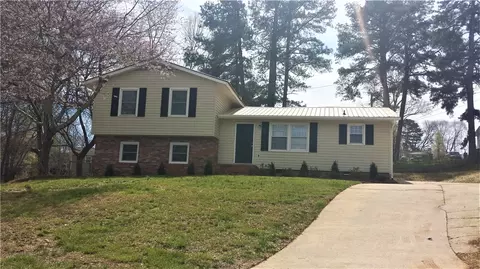 103 Sherry Ln, Easley, SC 29640 photo 2