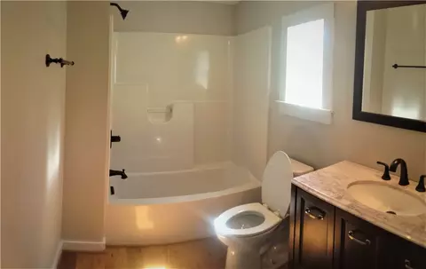 613 W 2nd Ave, Easley, SC 29640 photo 10