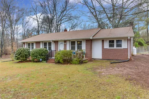 111 Mulliken Rd, Central, SC 29630 photo 2