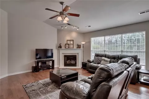 229 Worcester Ln, Easley, SC 29642 photo 5