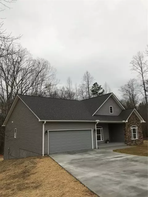 310 Burkett Rd, Seneca, SC 29672 photo 4
