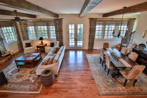 121 Village Point Dr, Sunset, SC 29685 photo 11