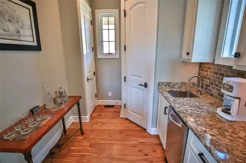 121 Village Point Dr, Sunset, SC 29685 photo 13