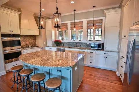 121 Village Point Dr, Sunset, SC 29685 photo 5
