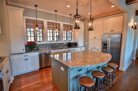121 Village Point Dr, Sunset, SC 29685 photo 12