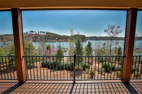 121 Village Point Dr, Sunset, SC 29685 photo 3