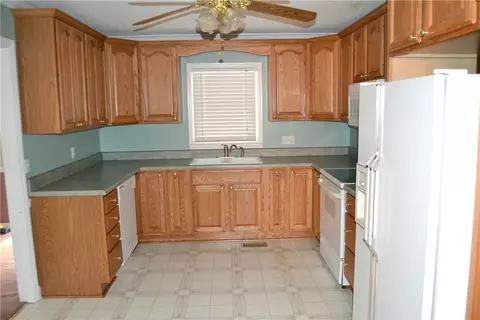 605 Cely Rd, Easley, SC 29642 photo 8