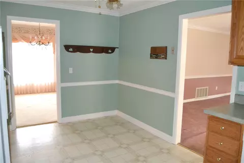 605 Cely Rd, Easley, SC 29642 photo 9