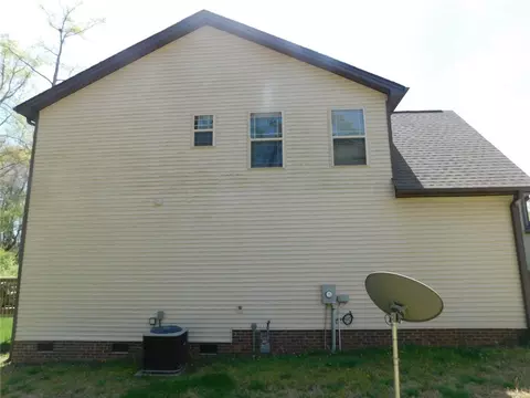 106 Crofton Ct, Easley, SC 29642 photo 5