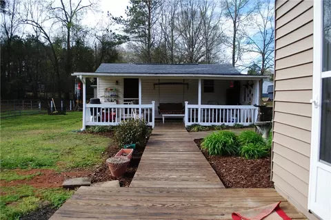 1026 Meaders Ln, Honea Path, SC 29654 photo 14