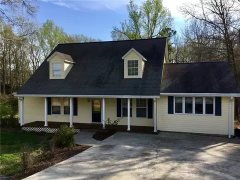 103 Murray Ave, Honea Path, SC 29654 photo 3