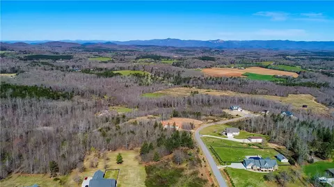 113 Caden Ln, Easley, SC 29640 photo 6