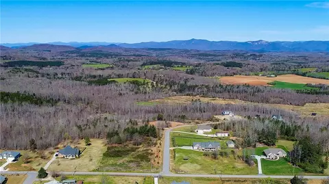113 Caden Ln, Easley, SC 29640 photo 5