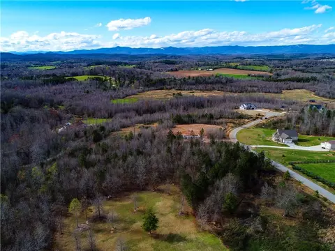 113 Caden Ln, Easley, SC 29640 photo 1