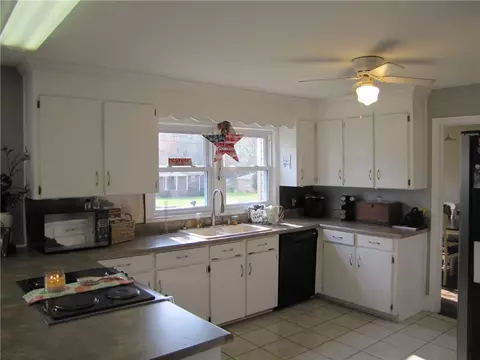 102 Cherokee Rd, Easley, SC 29642 photo 12