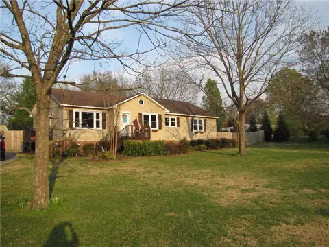 102 Cherokee Rd, Easley, SC 29642 photo 41