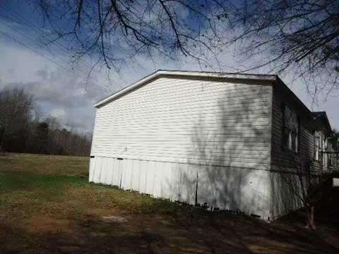 252 Cobb Rd, Pelzer, SC 29669 photo 4