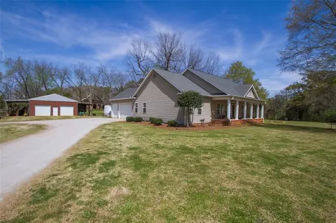213 Latham Rd, Easley, SC 29640 photo 3